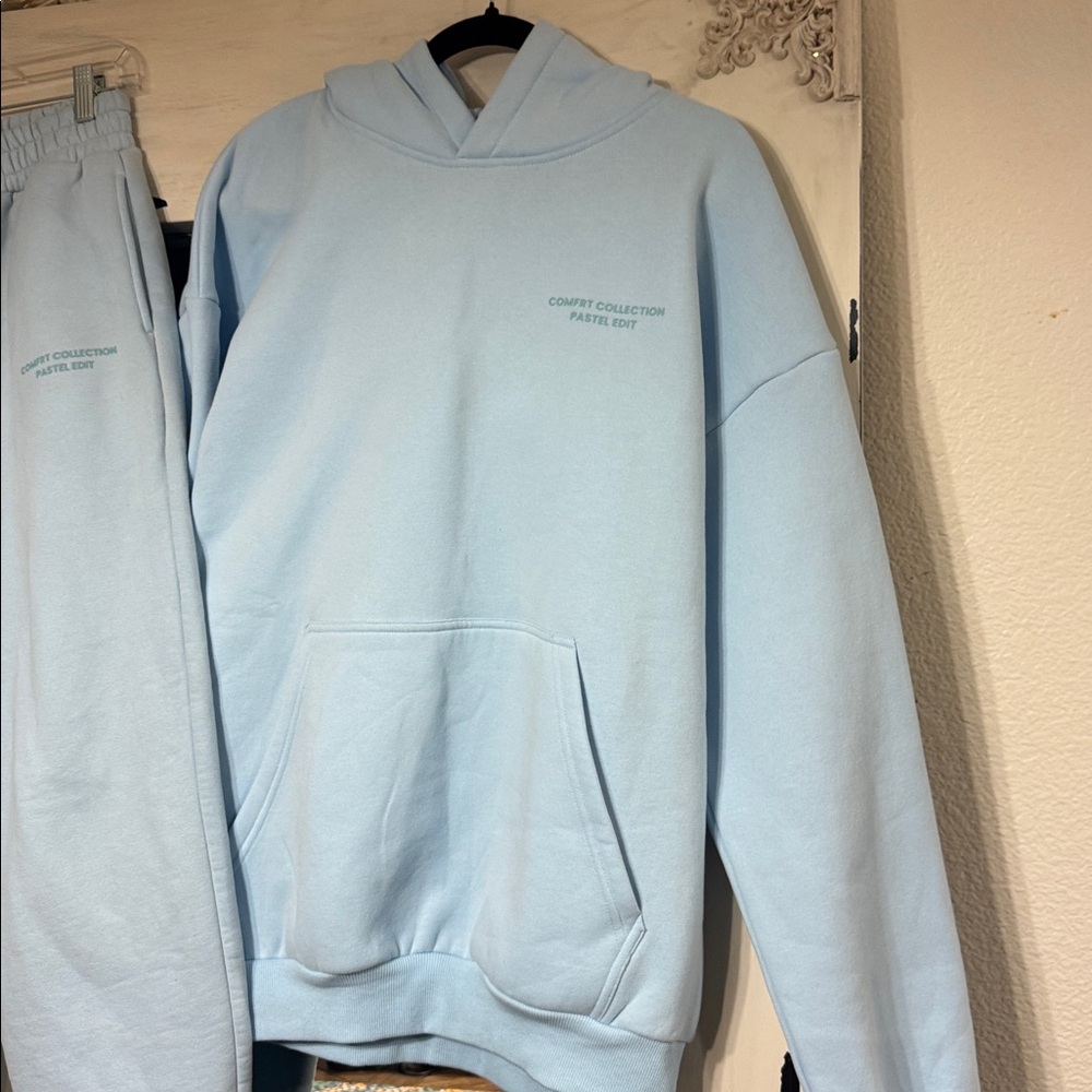 Comfrt Pastel Sweatpants and hoodie set size L - Picture 3 of 9